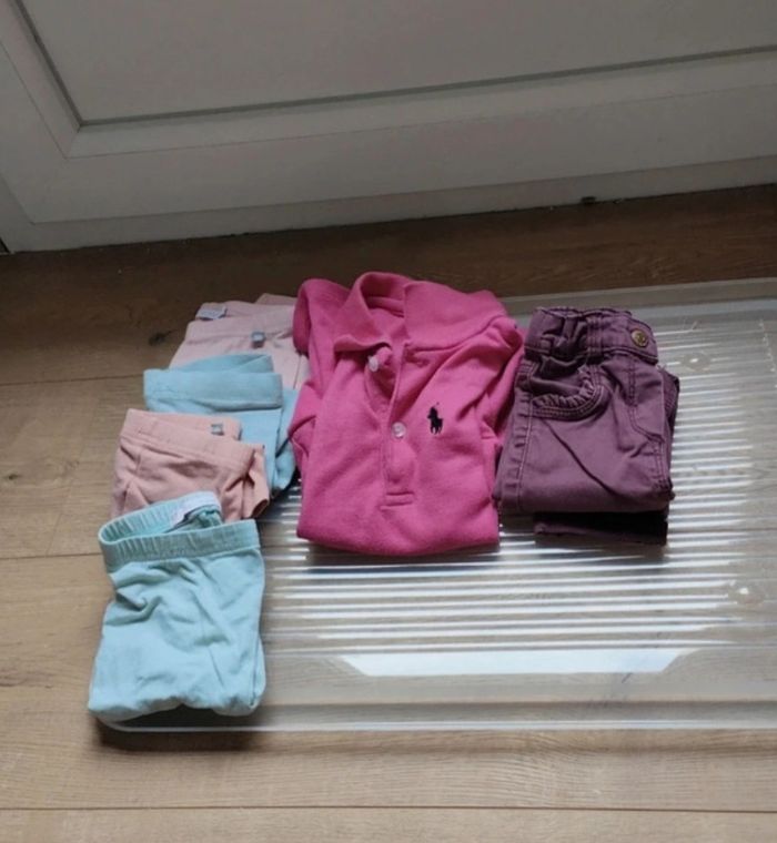 Lot vêtements fille.