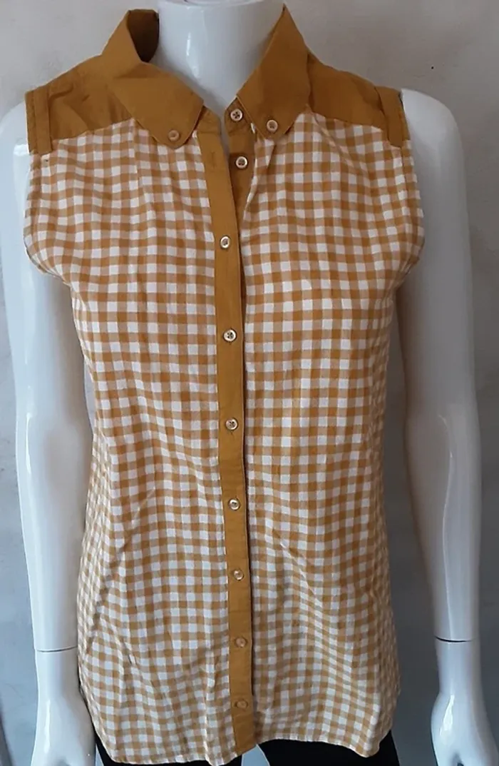 haut et t-shirt moutarde taille M