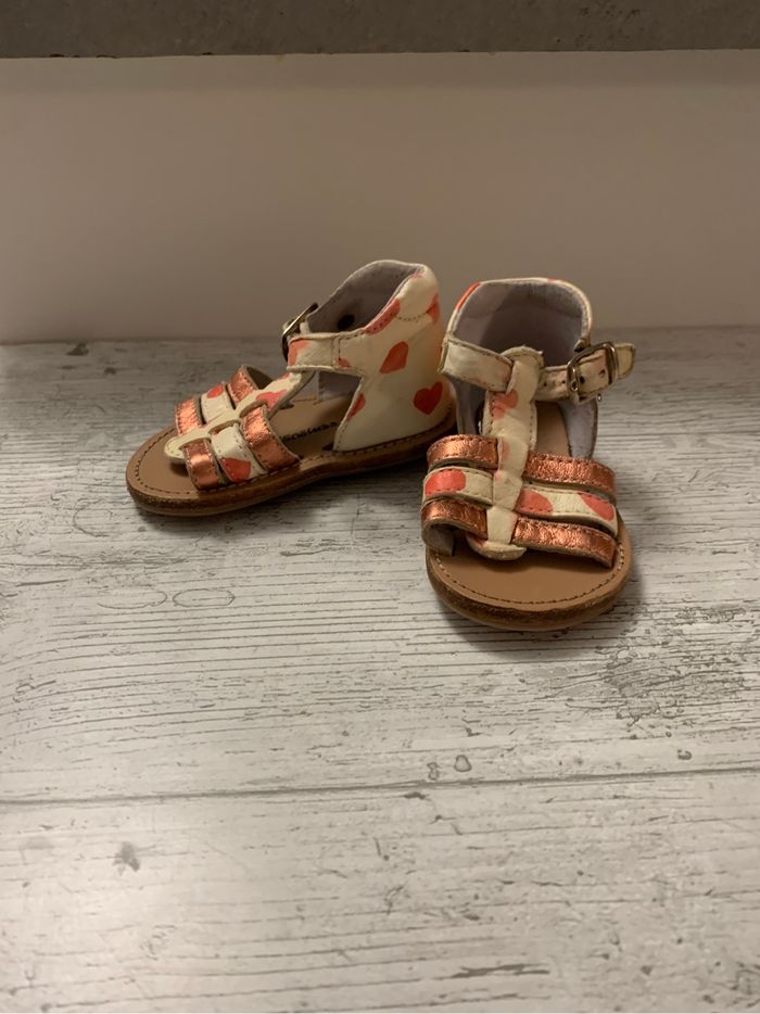 Sandales