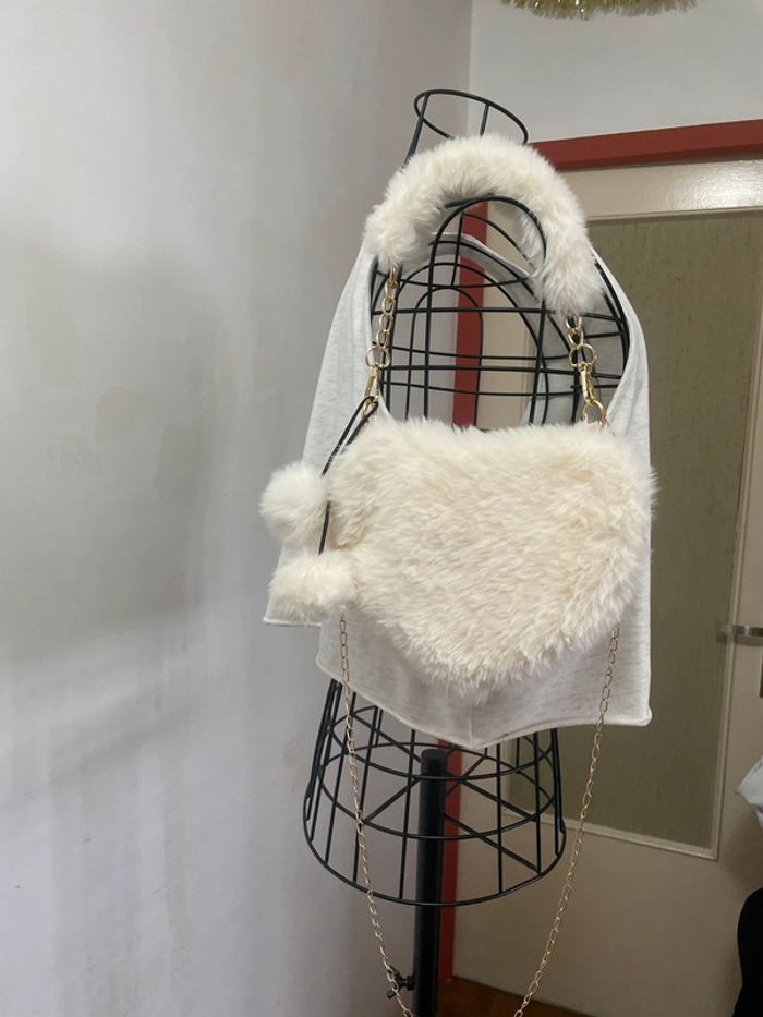 Sac à main élégant en fourrure synthétique avec poignée supérieure et bandoulière - photo numéro 4