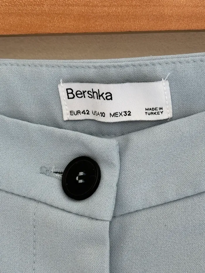Pantalon bershka bleu ciel - photo numéro 3