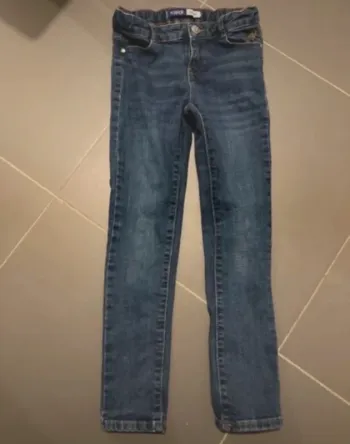 Jeans skinny okaidi 7 ans en très bon état