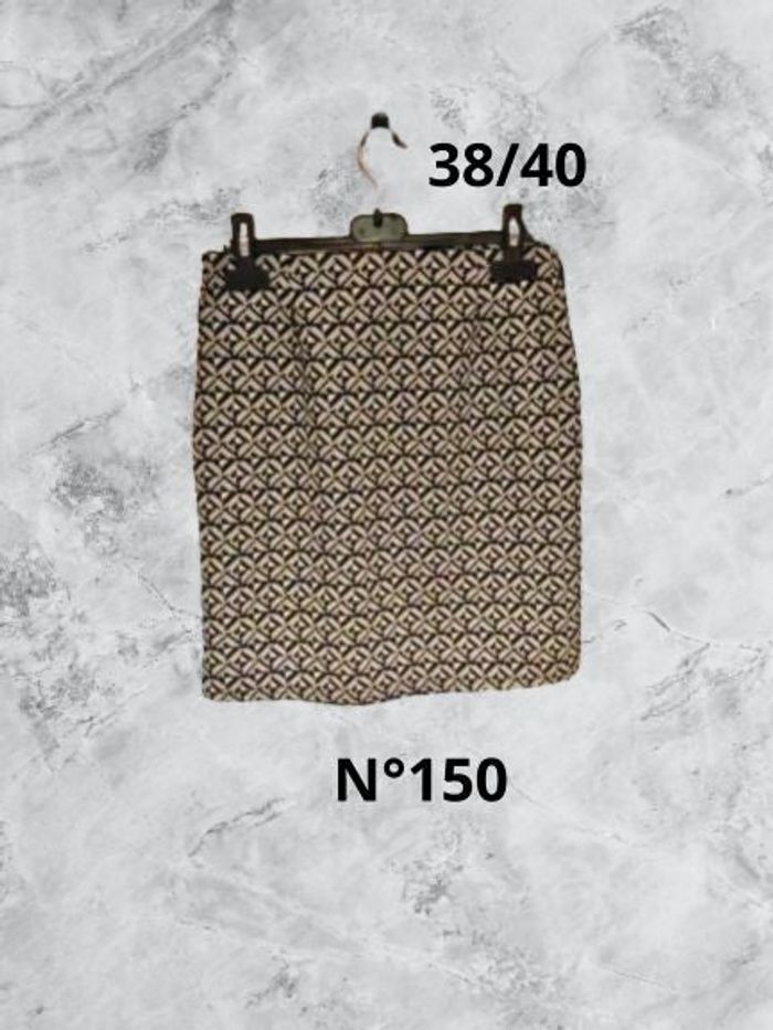 N°150 Jupe noir/blanc T38/40. Kiabi.