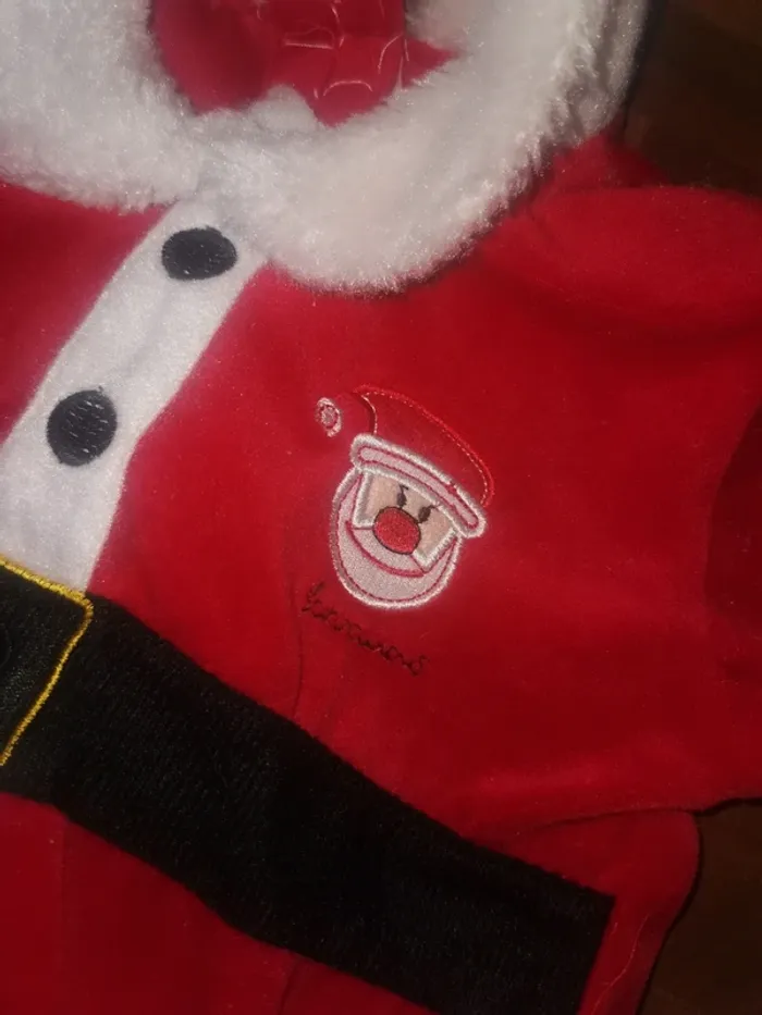 Tenu père Noël bébé. - photo numéro 2
