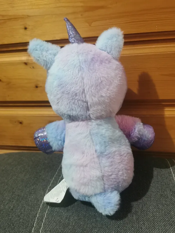 Peluche licorne lumineuse. - photo numéro 4