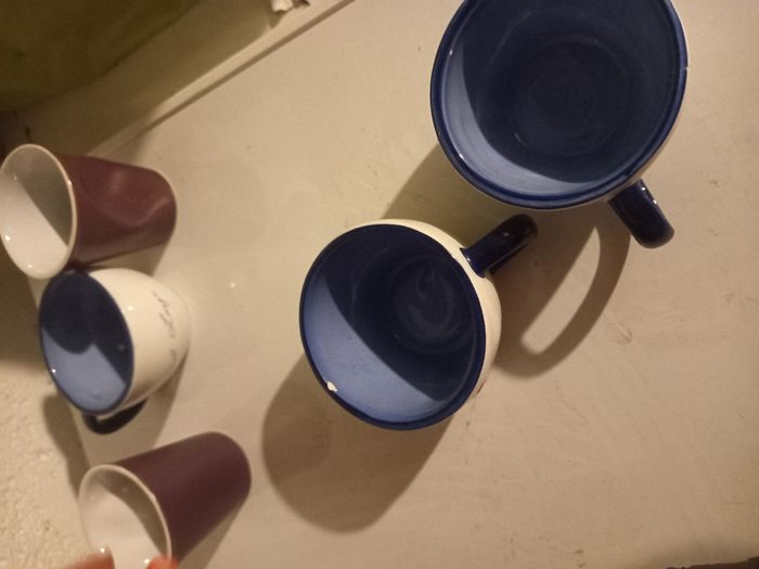 Lot de 4 petits tasses à café 2 bleues et 2 violettes - photo numéro 3