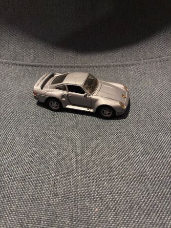 🚗 Porsche miniature – idéale pour les petits fans d’autos !