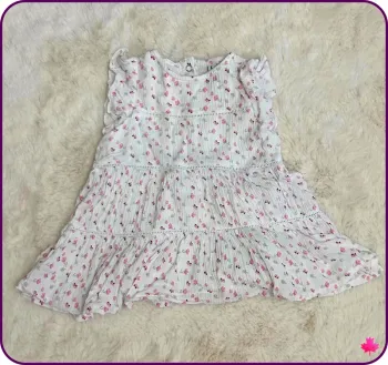 Superbe petite robe d'été pour bébé