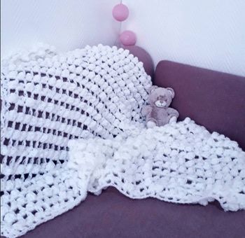 Literie couverture châle blanc crochet  bébé baptême fabrication française
