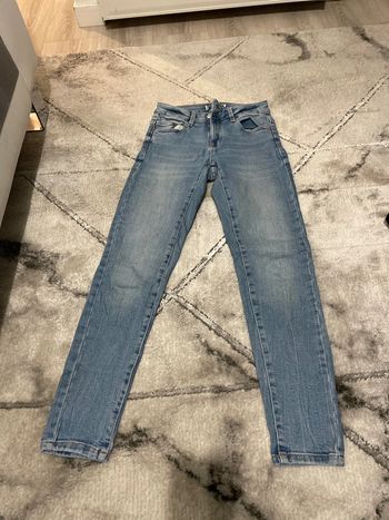 Jeans Zara très peu porté