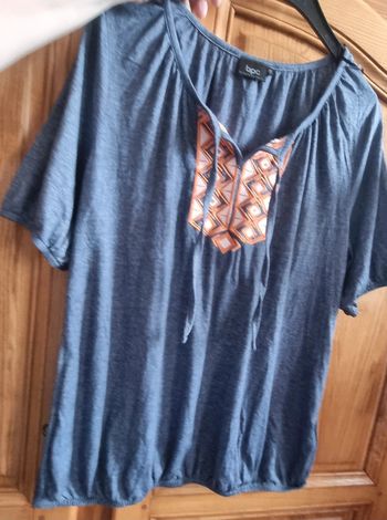 Blouse bleue plastron orange devant 44 46