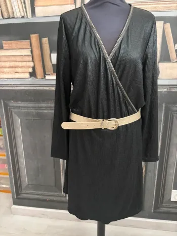 Robe noir scintillante