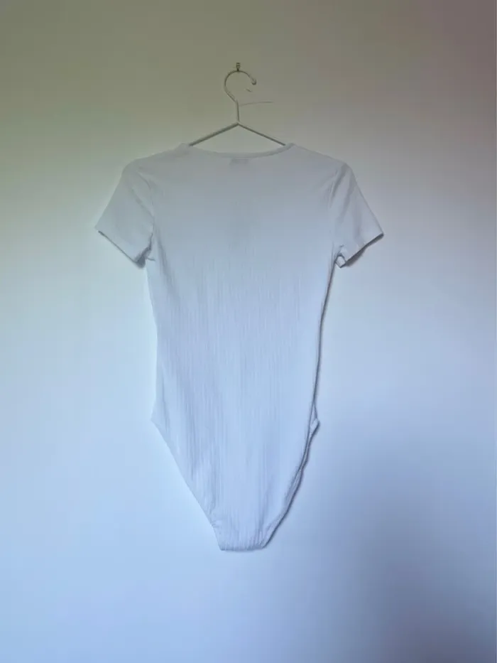 Body blanc à manches courtes avec anneaux - photo numéro 2