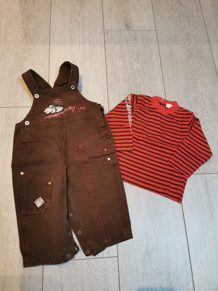 Salopette et tee shirt