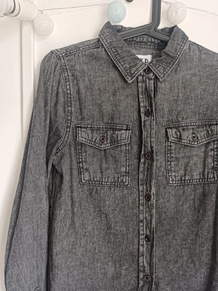 Chemise en noir denim 100% coton Na-Kd Taille 36 En très bon etat - photo numéro 2