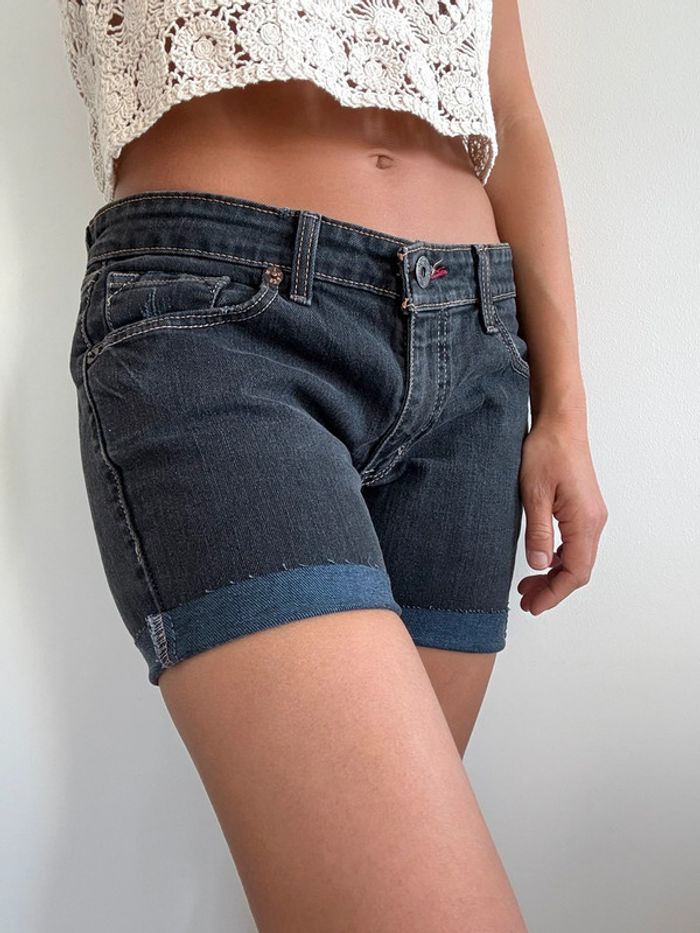 Short en jean denim Levis USA vintage taille 38 tres bon état - photo numéro 2