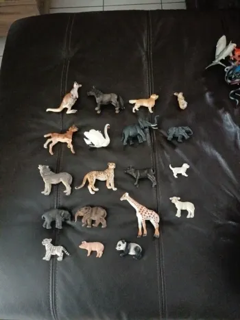 Figurines a 3 euros l unite