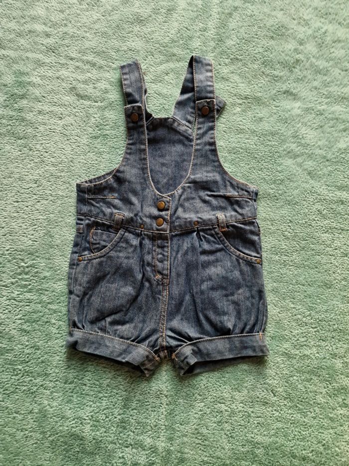 Très jolie salopette short 24 mois