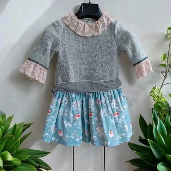 Robe fille idéale avec dentelle et jupe imprimée