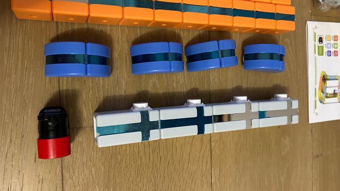 Kit de train électrique magnétique flexible Clickrail 81 pièces - photo numéro 7