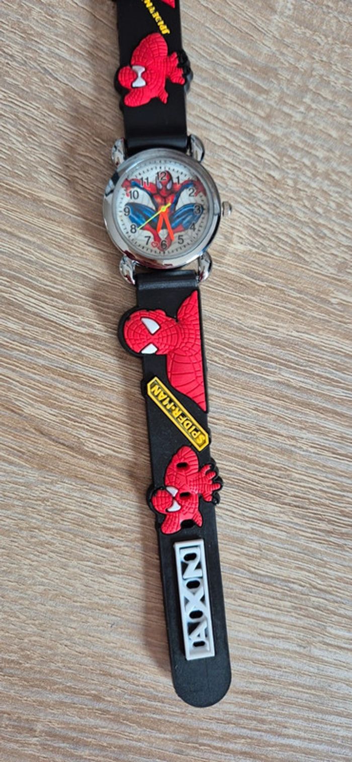 Montre enfant Spiderman Bracelet fantaisie - photo numéro 4