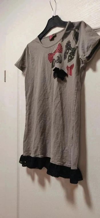 T-shirt gris avec petits noeuds et dentelle Bilook 14 ans