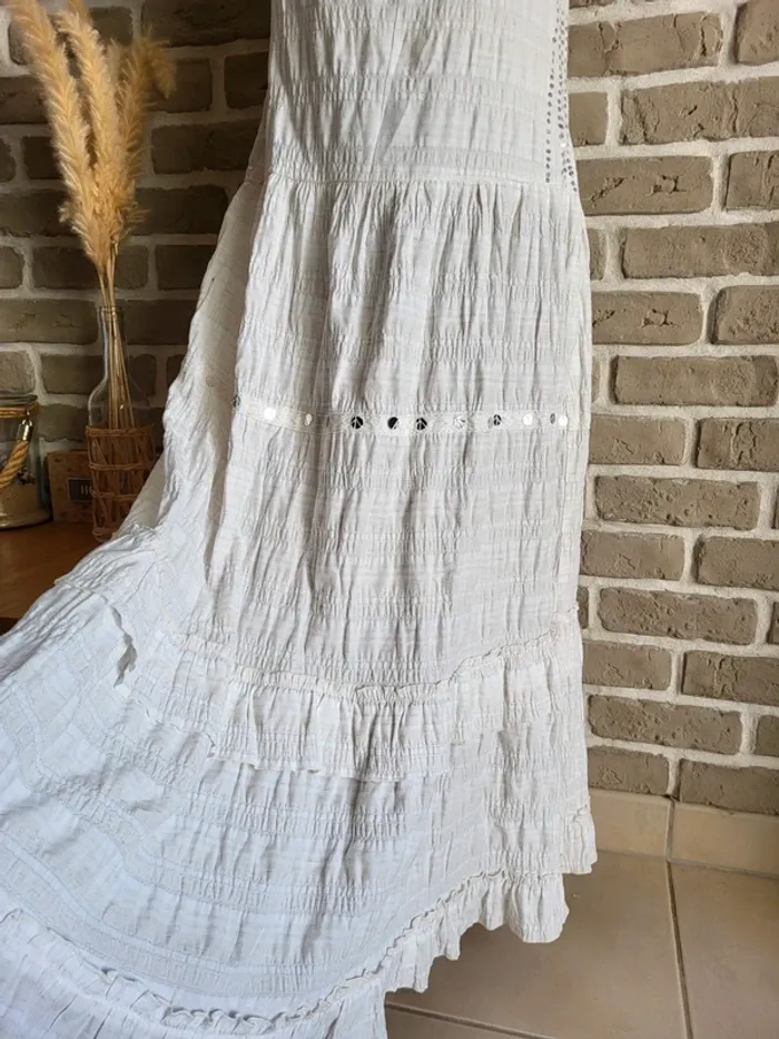 Robe bohème blanche avec sequins Jacqueline Riu - photo numéro 16