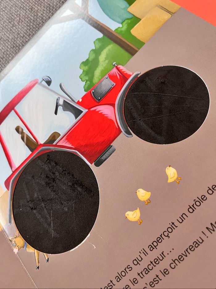 Livre à toucher « P’tit loup à la ferme » - photo numéro 8