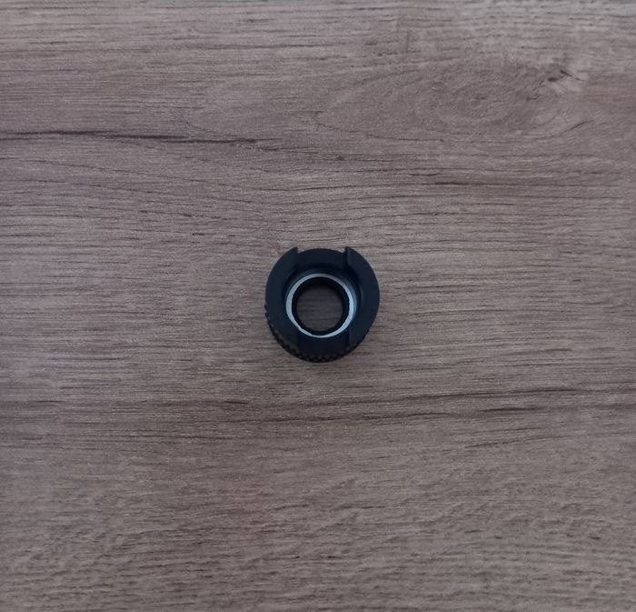 Borne anti-cisaillement ancienne en bakélite et laiton. - photo numéro 10