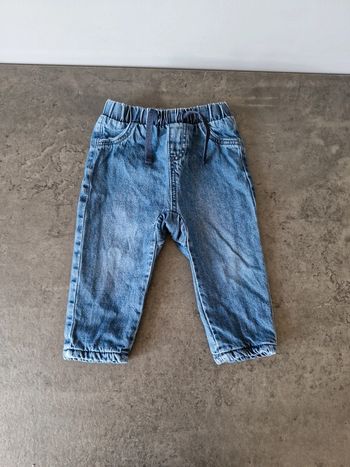 Jeans 9 mois avec doublure.