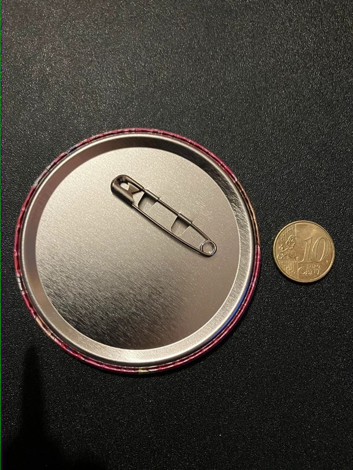 Badge métal Digimon - Kari (Hikari) et Gatomon (Tailmon) - photo numéro 2