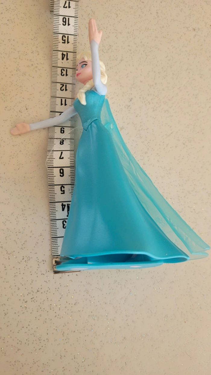 Figurine "Elsa, la reine des neiges" de Disney 👑 - photo numéro 6