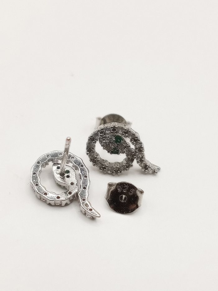 Orecchini lobo donna bambina argento piccoli serpente pavé Zirconi punto luce luminosi - photo numéro 3