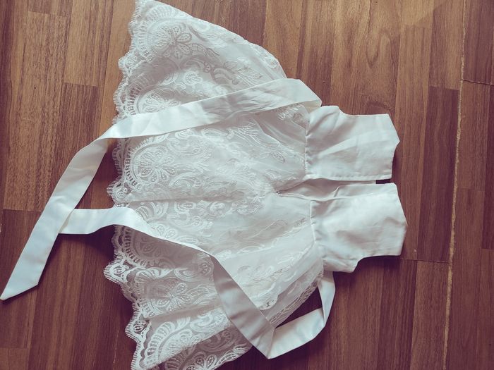 Vend robe de mariage pour enfant. 2 ans