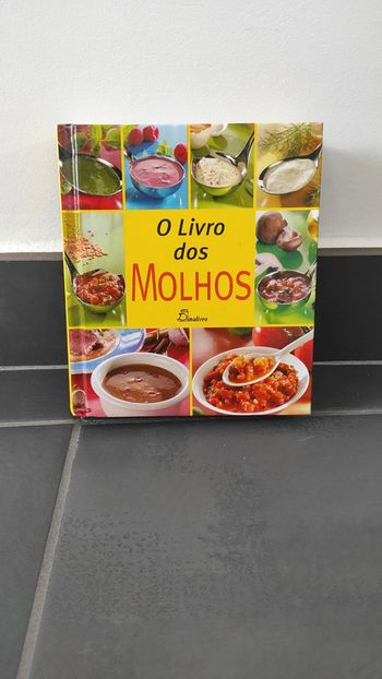 Livre "O livro dos molhos"