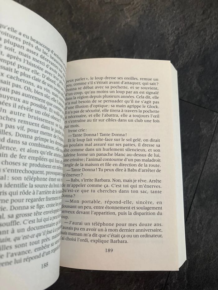 Livre : Au-dessus de tout soupçon - photo numéro 3