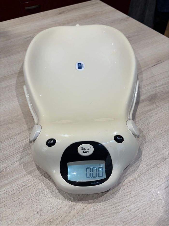 Pèse bébé - photo numéro 3