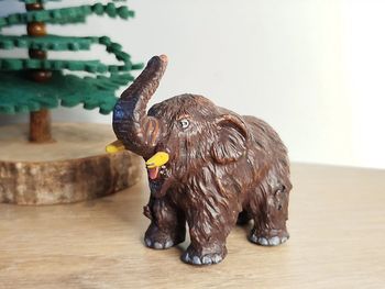 SAFARI figurine jeune mammouth animal préhistorique