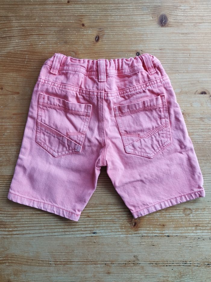 Short Couleur Corail - Tape à l'œil - Taille 4 ans - TBE - photo numéro 2