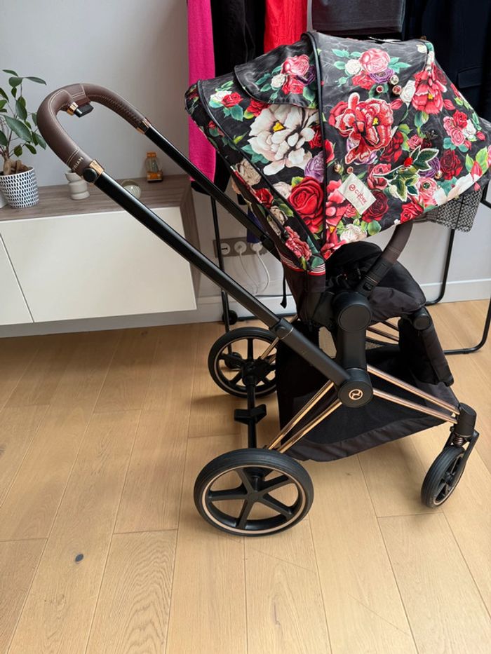 Châssis Poussette priam et siège Cybex - photo numéro 4