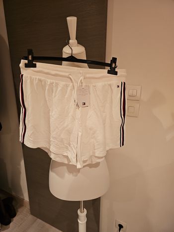 Short modal blanc taille M tommy hilfiger femme neuf