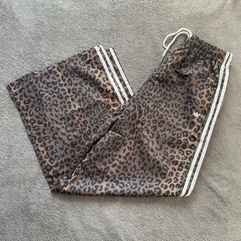 Pantalon adidas léopard - taille M