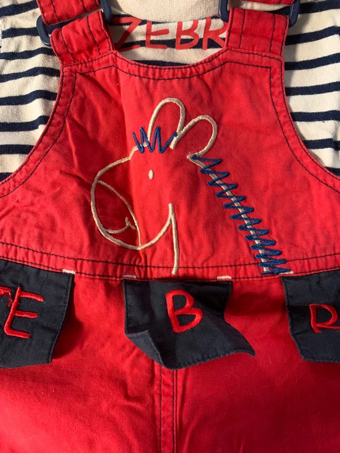 Ensemble Zébra salopette rouge et maillot zébré 1 mois - photo numéro 3