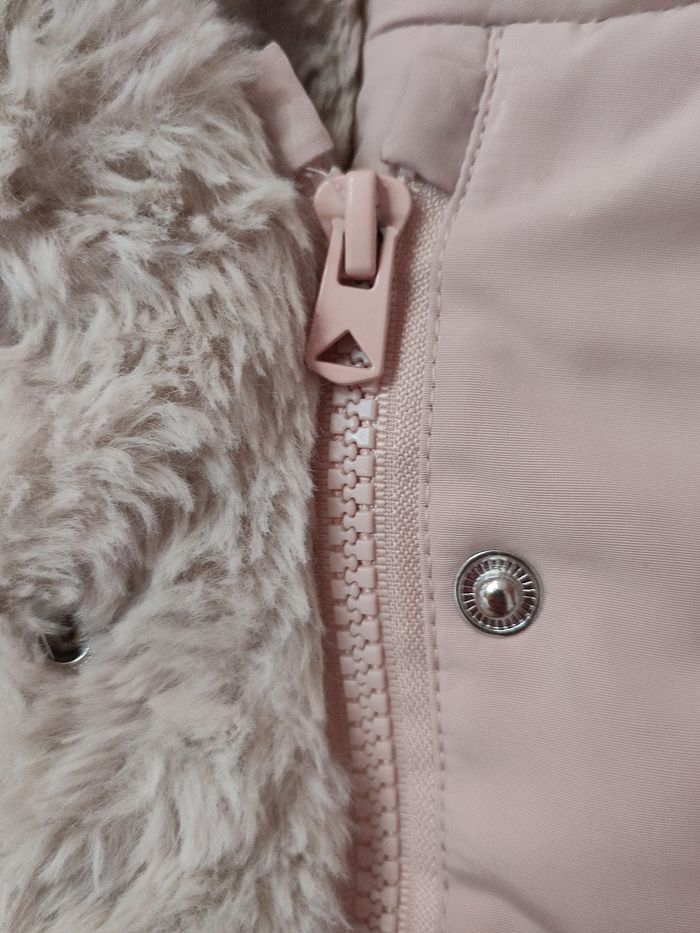 Manteau chaud avec fourrure à l'intérieur - Rose pâle - 18 mois -  Proche du neuf - Gémo - photo numéro 4
