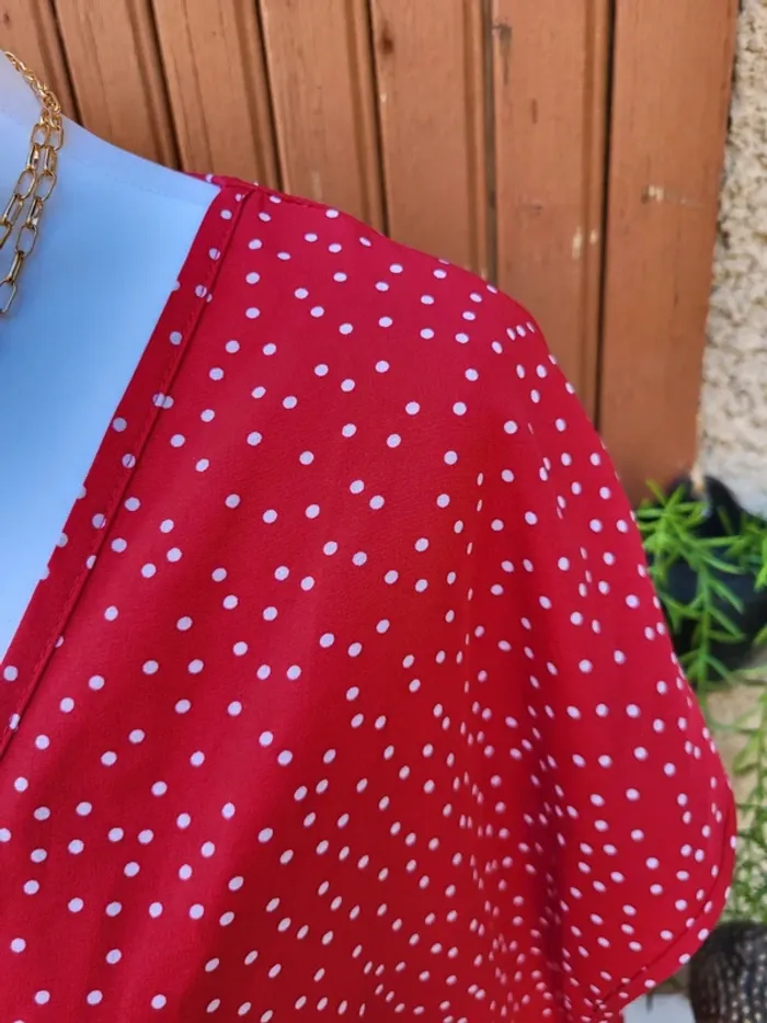 Blouse fluide à pois rouge blanc shein taille 52 - photo numéro 3