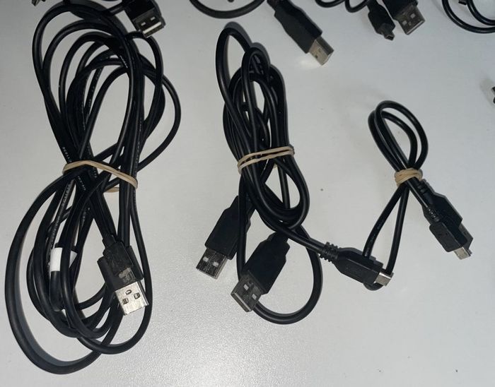 Lot 18 câbles : USB, ethernet, lecteur carte SD, adaptateur, ect... - photo numéro 4