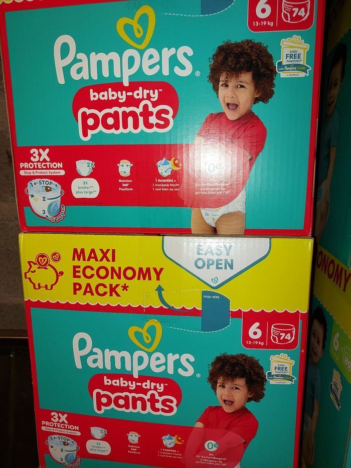 Couches pampers taille 6 pant