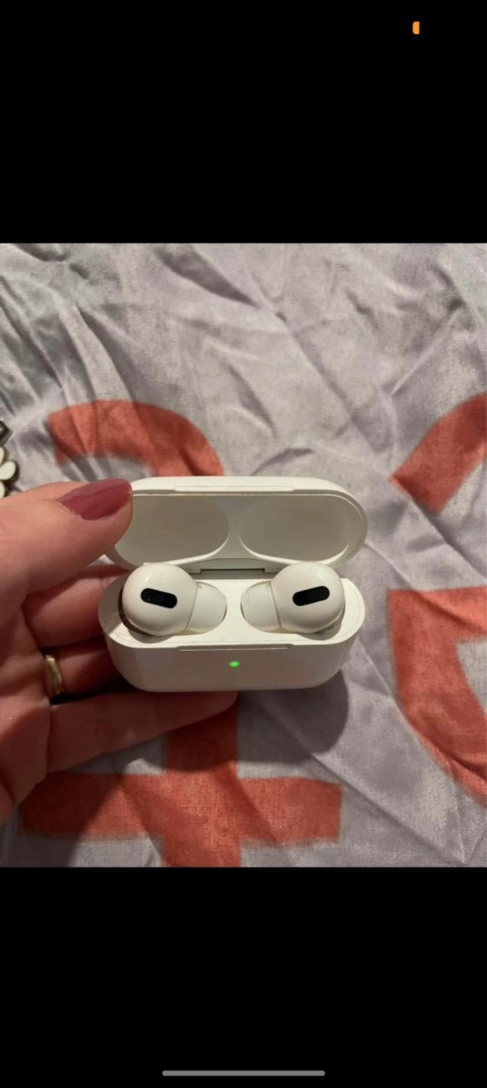 iPhone 12 Mauve 256 Go + AirPods Pro 2 - photo numéro 8