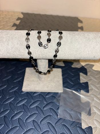 Chaîne, collier graines de café noir et grises