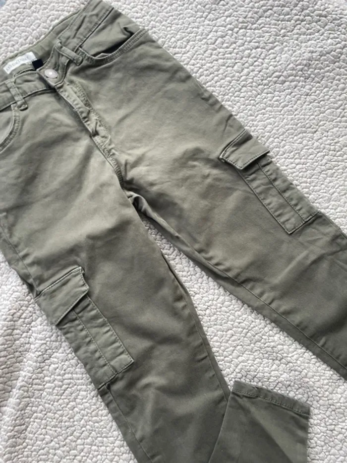 Pantalon fille avec poches kaki Kiabi 12 ans - photo numéro 2